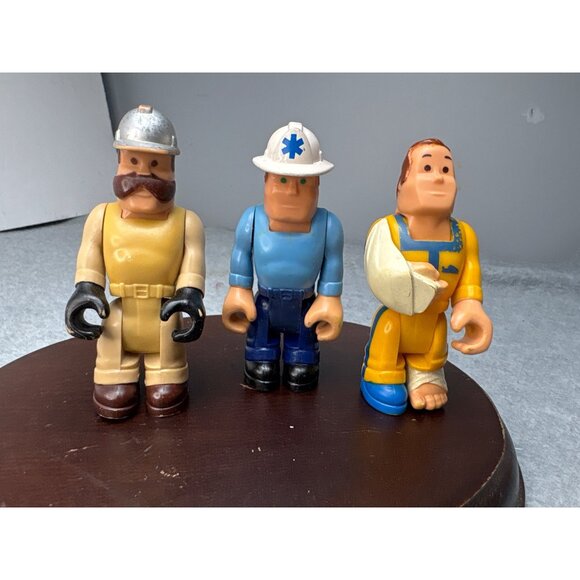 Fisher Price Husky Helpers Set 3 Figures - Construction Worker Paramedic & Injur - Picture 2 of 16